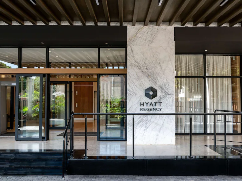 Apollo Simba Safaris Pictures - Hyatt Regency